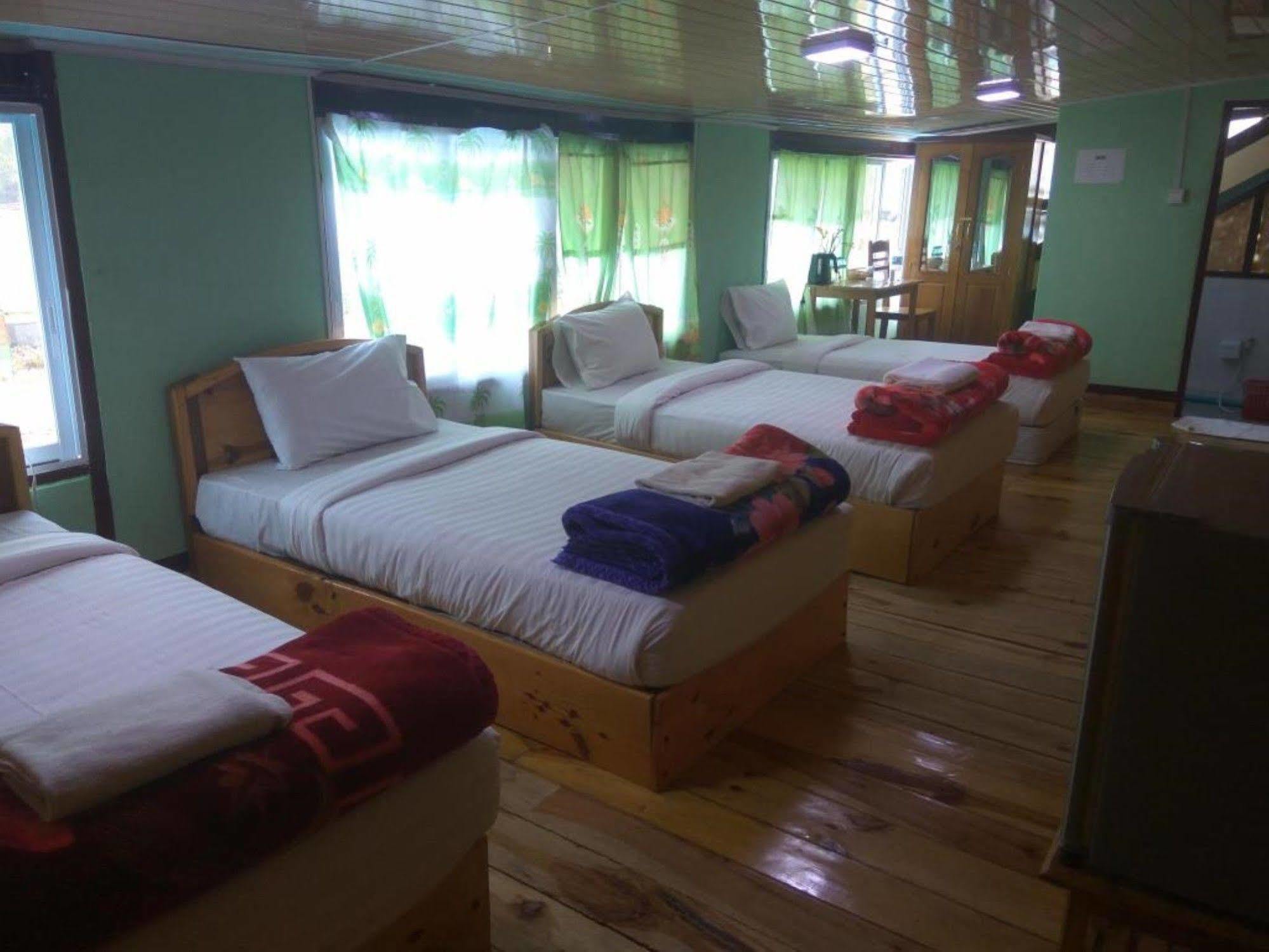 Railroad Hotel Kalaw Bagian luar foto