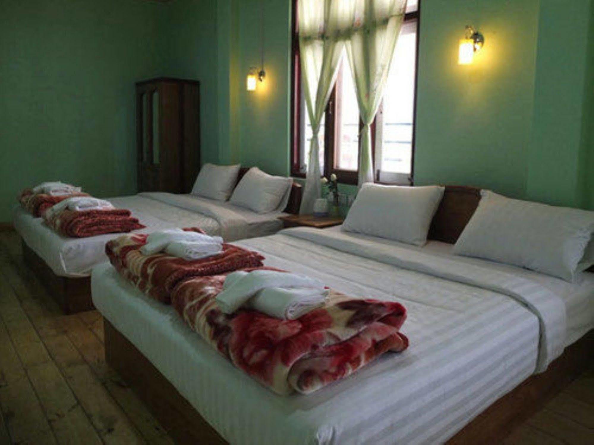 Railroad Hotel Kalaw Bagian luar foto